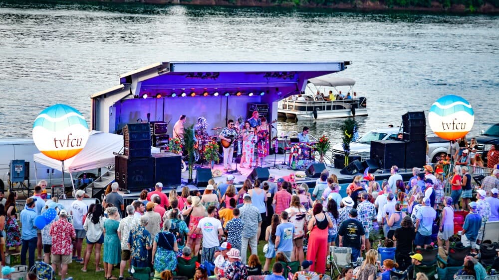 Live Band Saturday: Harbor Lights